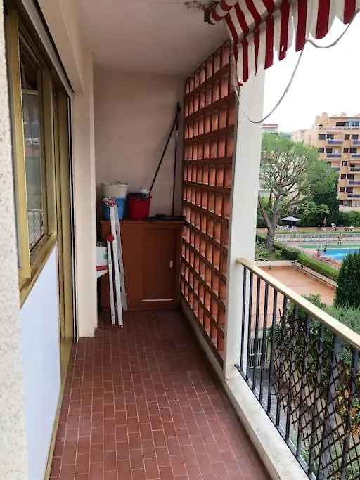 Apartment T4 Front De Mer ,Piscine 25 Metres ,Wifi,6A8 Personnes,Parking,Garage Roquebrune-Cap-Martin