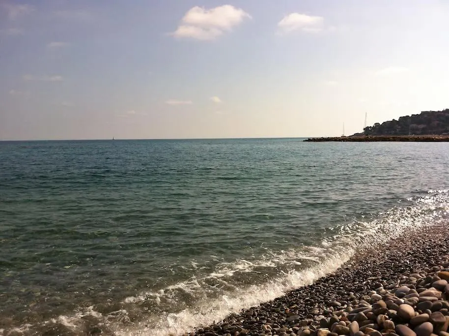 T4 Front De Mer ,Piscine 25 Metres ,Wifi,6A8 Personnes,Parking,Garage Roquebrune-Cap-Martin France
