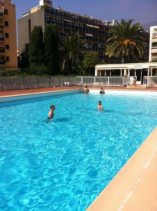T4 Front De Mer ,Piscine 25 Metres ,Wifi,6A8 Personnes,Parking,Garage Roquebrune-Cap-Martin 0*,  France